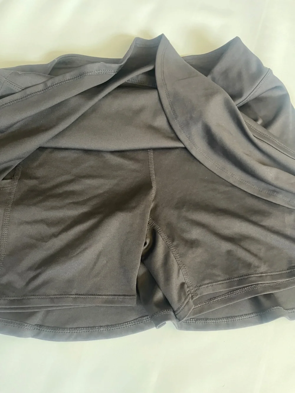 Tommy bahama golf Women's Black Athletic Skirt with Ruffle skort M - Picture 3 of 3